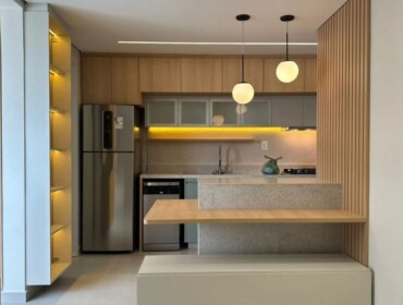 O conforto de estar em casa, quando a arquitetura transforma dias de chuva em momentos de acolhimento