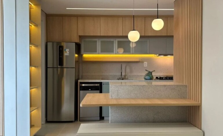 O conforto de estar em casa, quando a arquitetura transforma dias de chuva em momentos de acolhimento